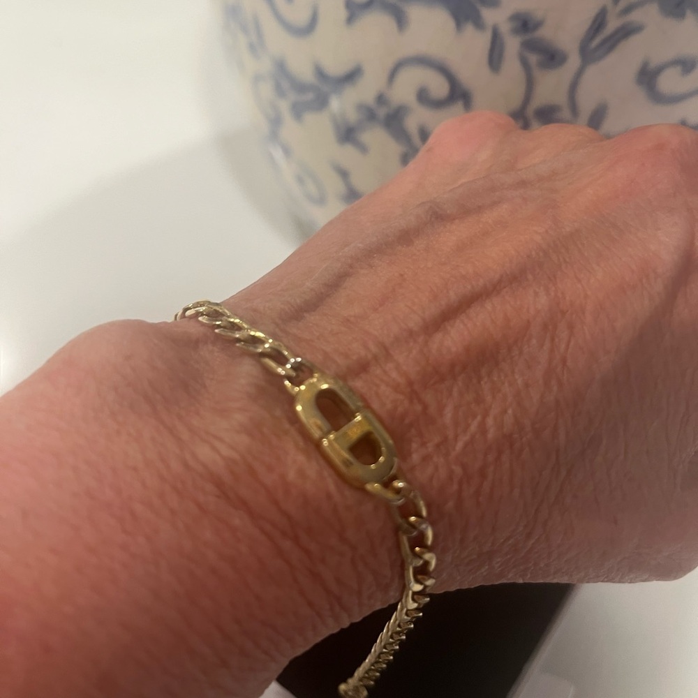 ❤️❤️Dior Gold Bracelet - Picture 4 of 4